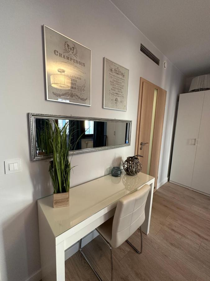 Apartament Centrum Krawiecka 2 วรอตซวาฟ ภายนอก รูปภาพ